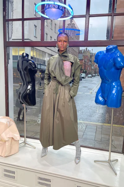 Look 15